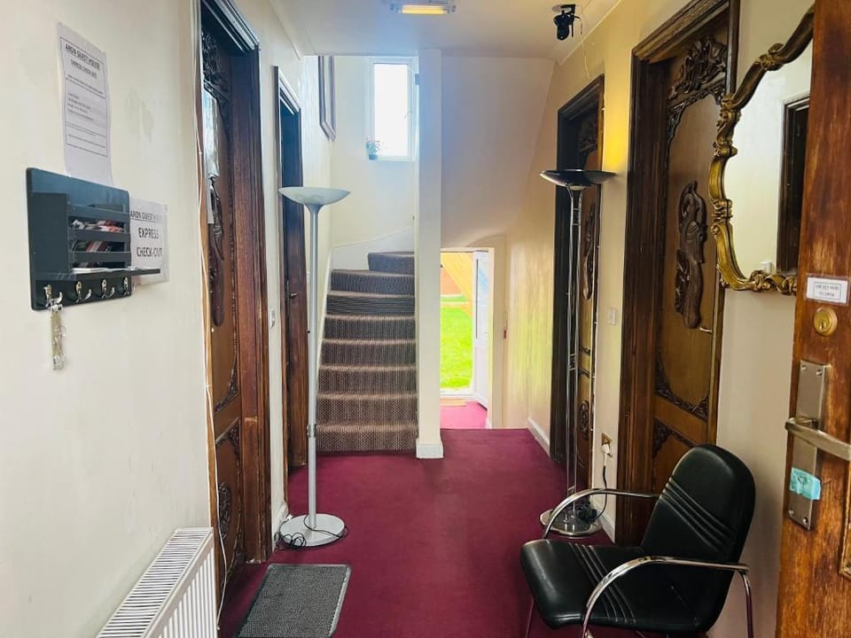 ARON GUEST HOUSE Hotel in London Borough of Ealing