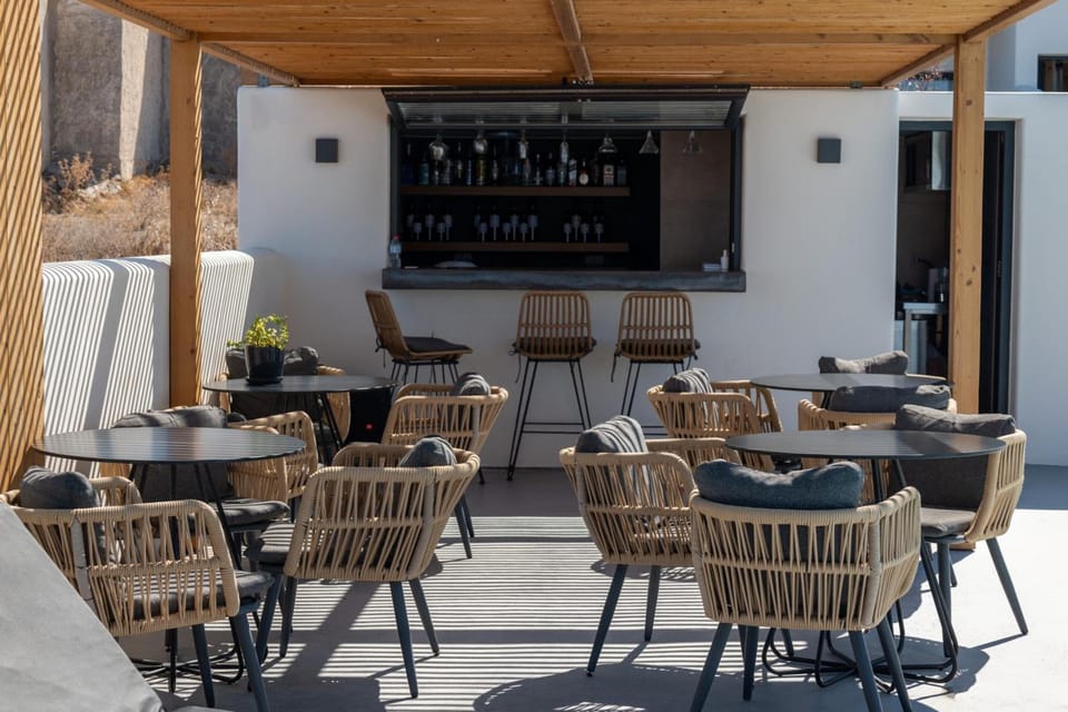 North Wind Luxury Suites Hotel in Oia