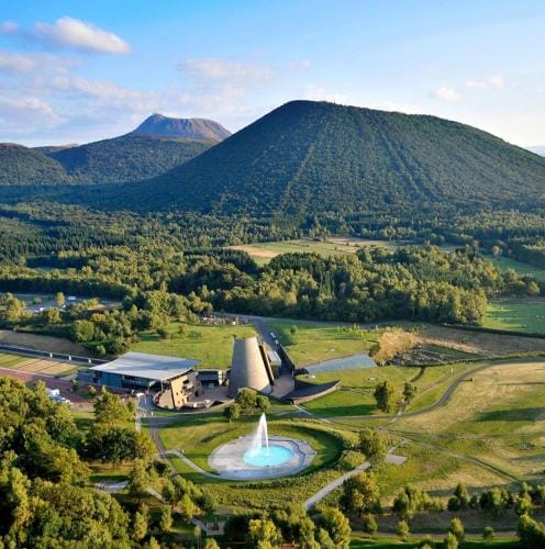 Entre Puy-de-Dome et Correze Appartement pour 4 personnes avec terrasse et jardin Hotel in Auvergne-Rhône-Alpes