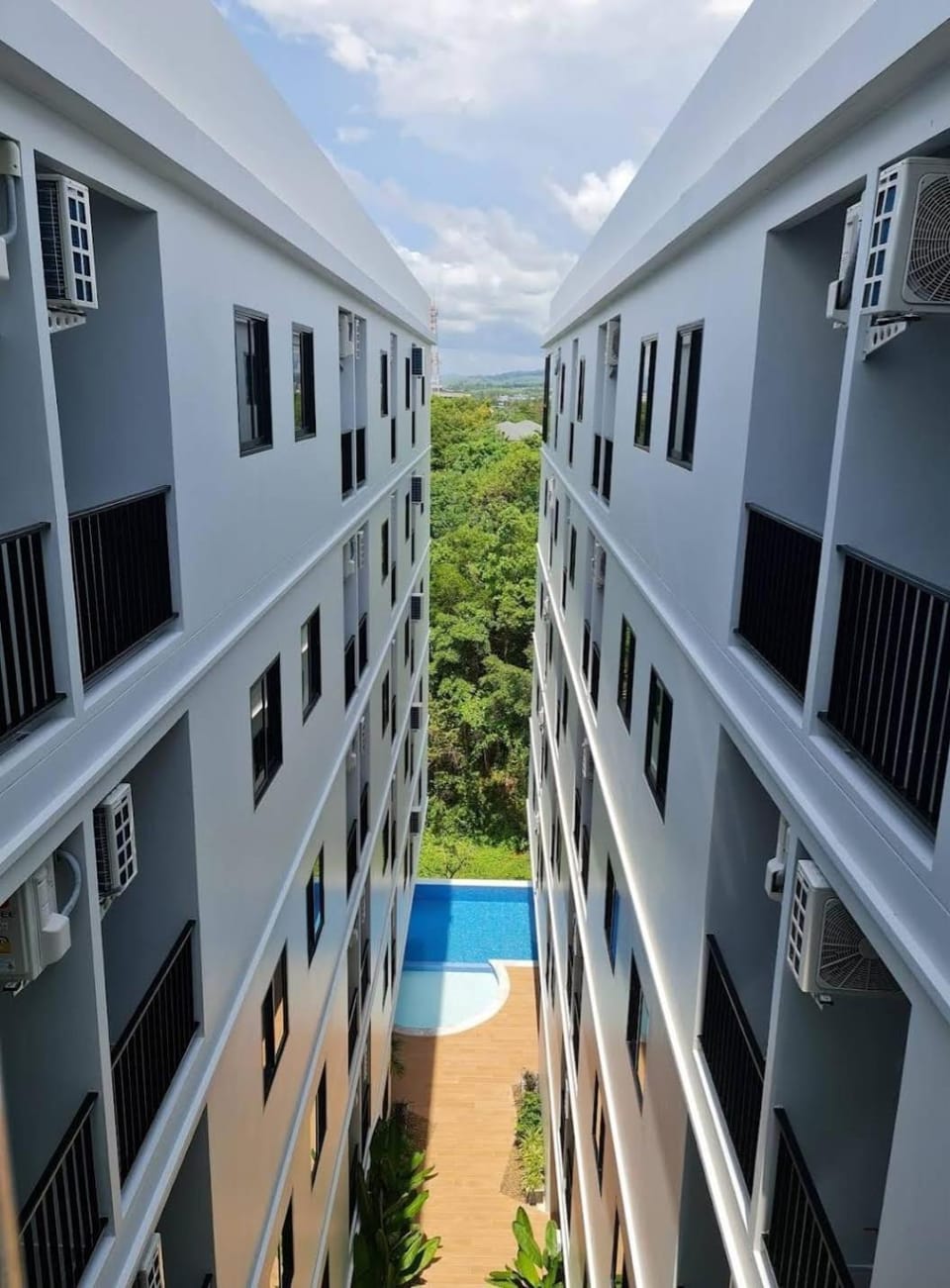 VIP Great Hill Phuket Airport Apartment hotel in Phuket