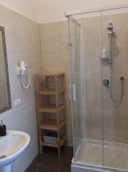 B&B Fuori Dal Porto Hotel in Civitavecchia