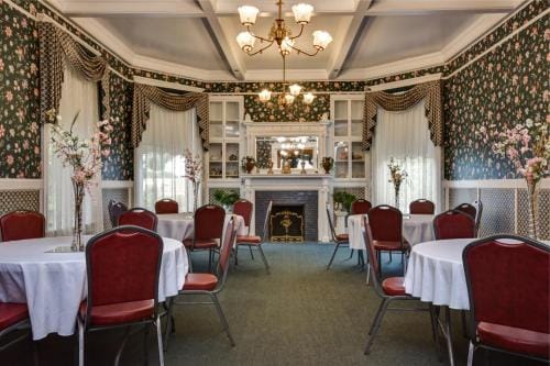 The Mansion at Elfindale Hotel in Springfield
