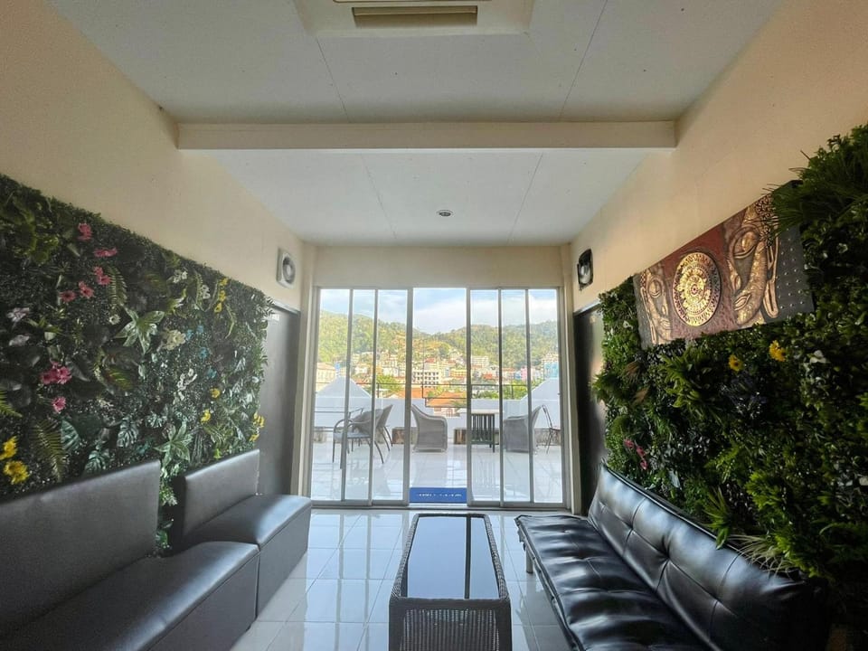 Hill View Lodge     Apartment hotel in Patong