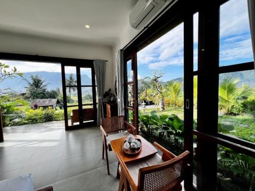 Ume Dukuh Home Sidemen Lodge in Sidemen