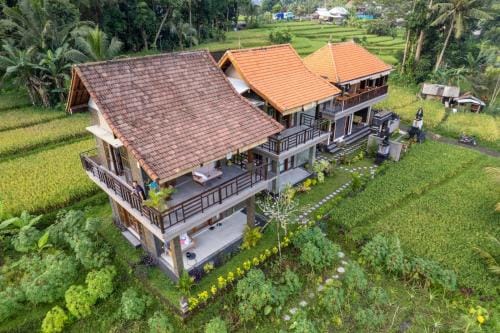 Ume Dukuh Home Sidemen Lodge in Sidemen