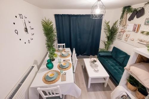 Forest Work & Relax Accommodation Hotel in Northampton