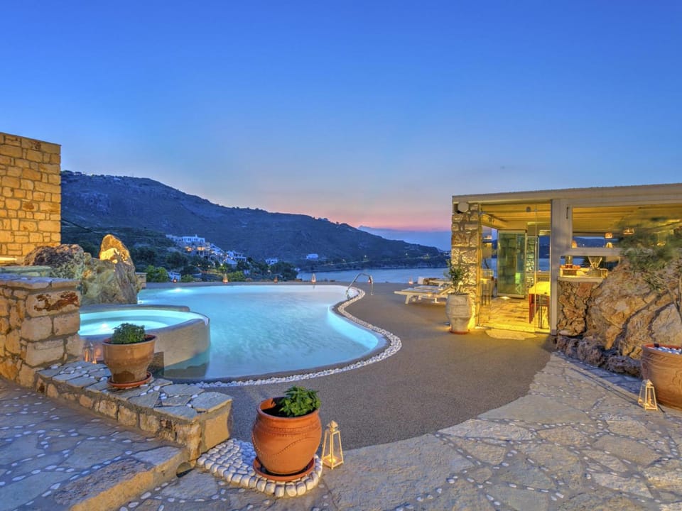 Eirini Luxury Hotel Villas Hotel in Decentralized Administration of the Aegean