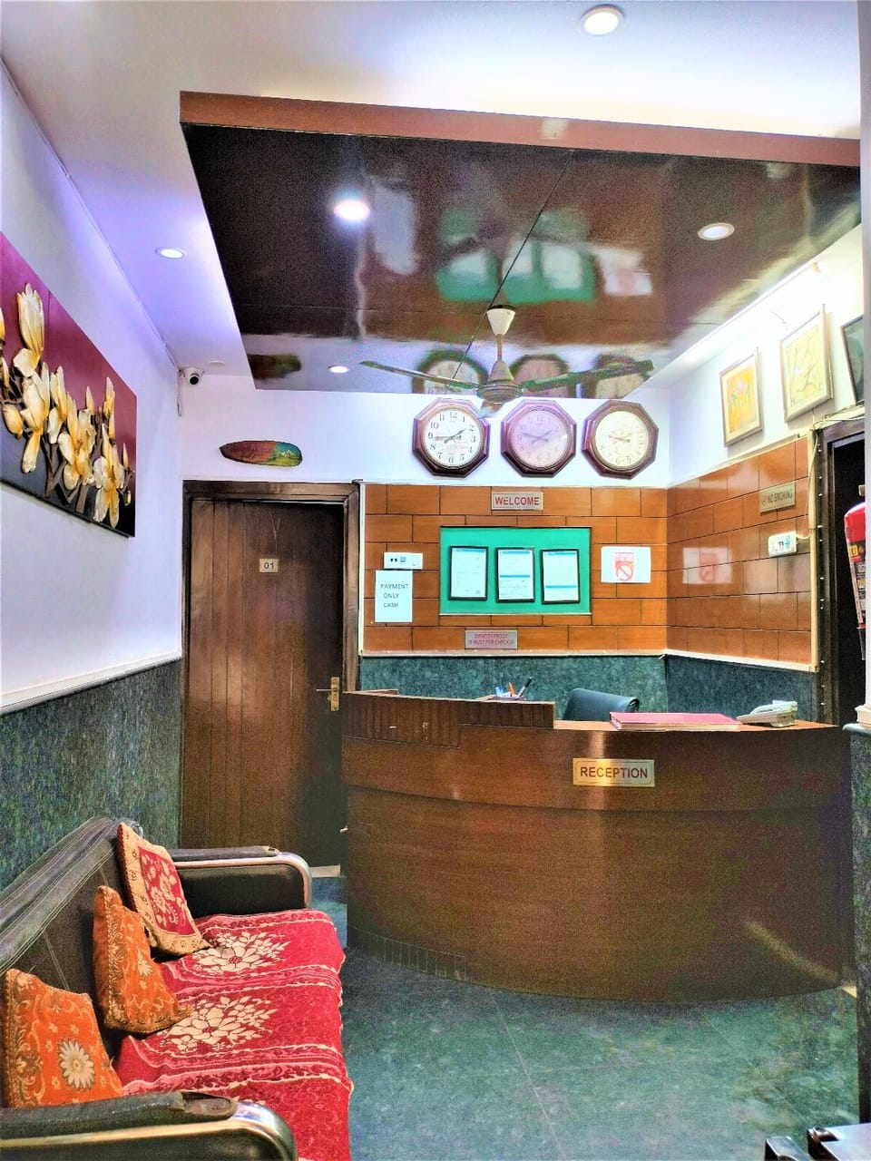 Hotel White Palace ( Near to Nizamuddin Railway Station ) Hotel in New Delhi