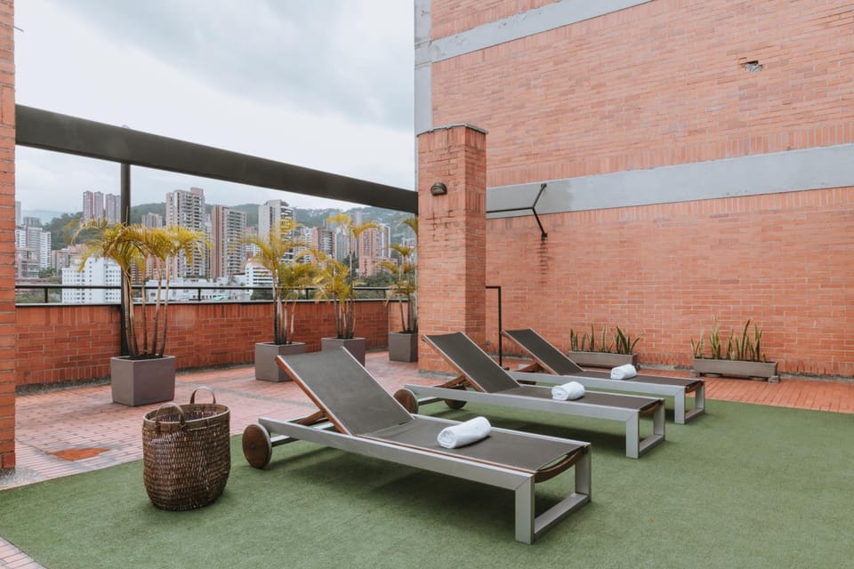 Travelers Orange Suites Hotel in Medellin