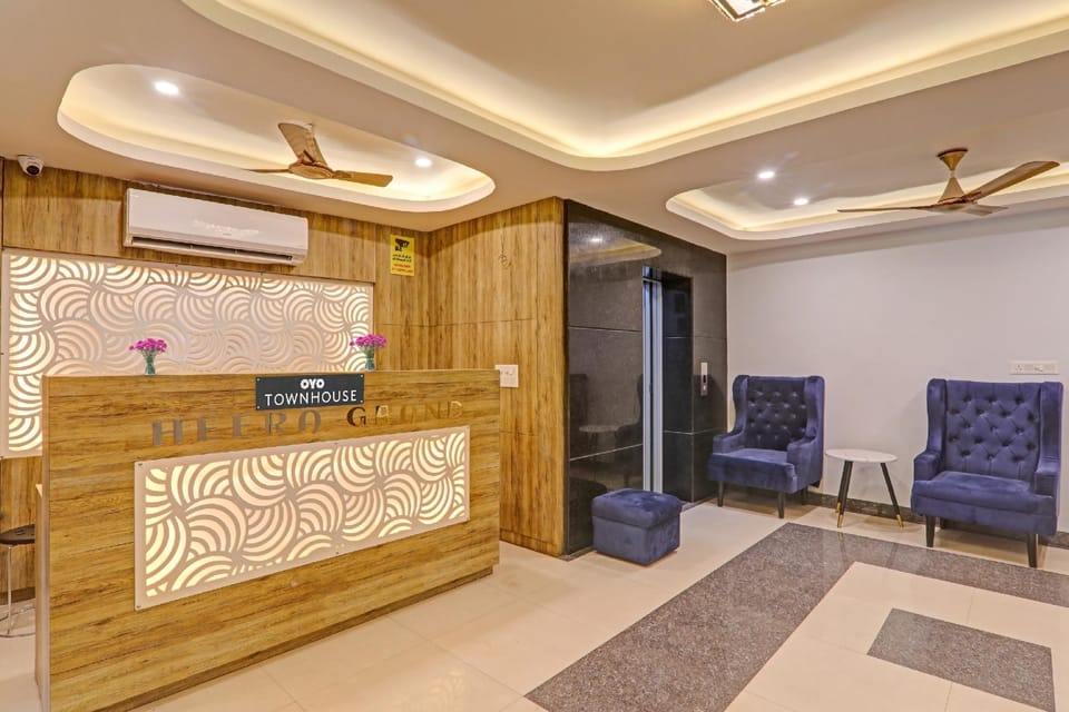 Townhouse H G Near Gautam Buddha Park Hotel in Lucknow