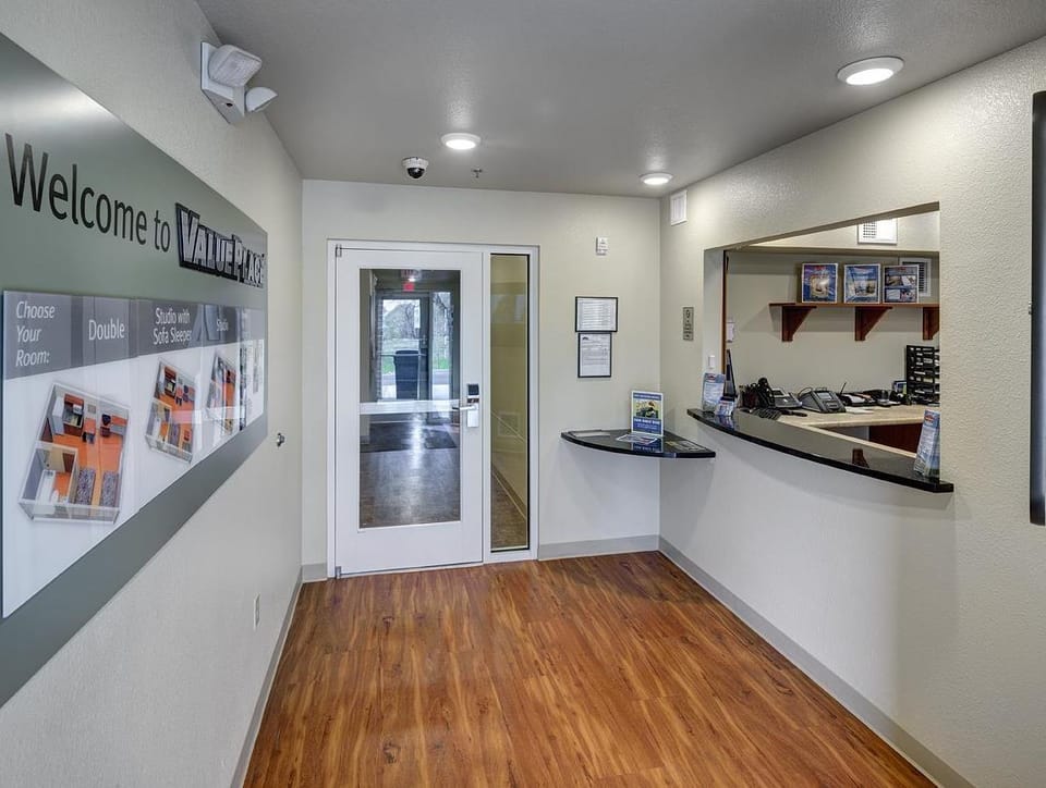 Extended Stay America Select Suites - Wichita - North Hotel in Wichita
