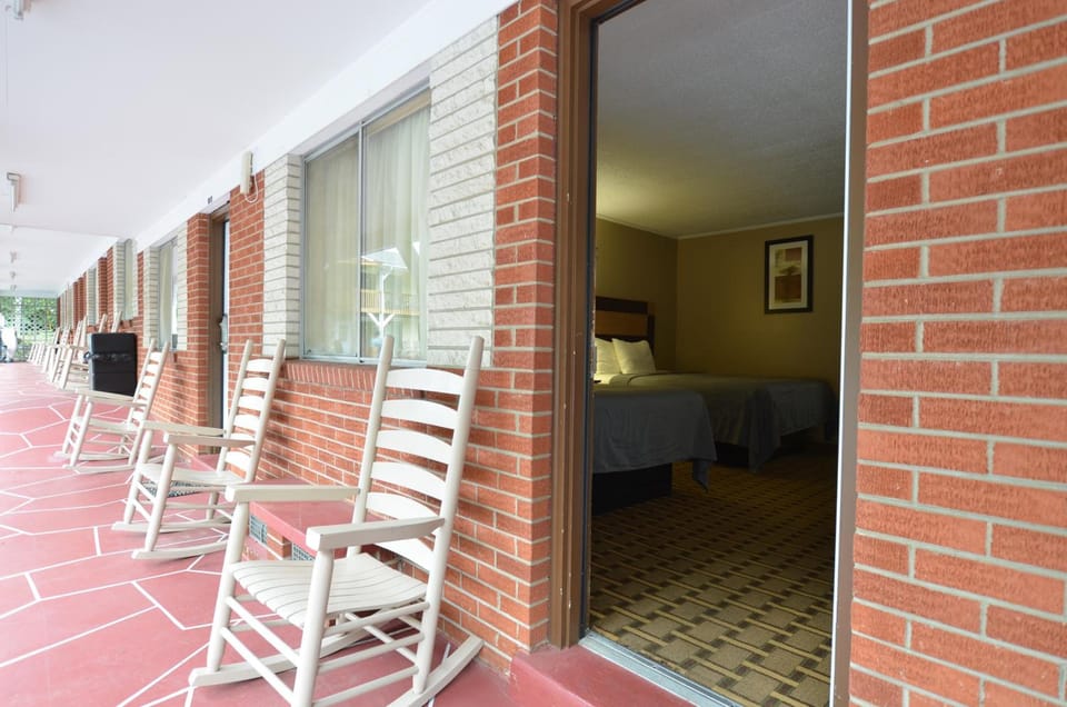 Travelowes Motel - Maggie Valley Motel in Maggie Valley