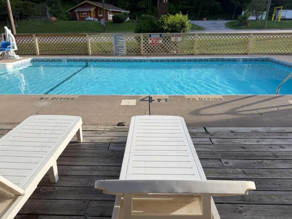 Travelowes Motel - Maggie Valley Motel in Maggie Valley