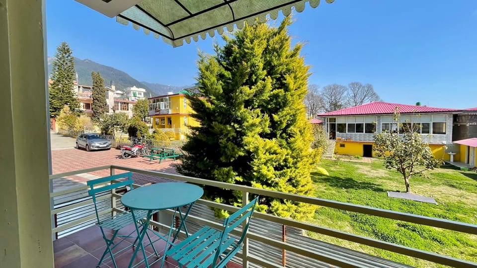Madpackers Bir  Hostel in Punjab, India