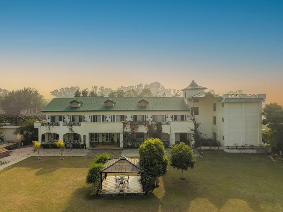 Hotel Sarai Bharatgarh Hotel in Punjab, India