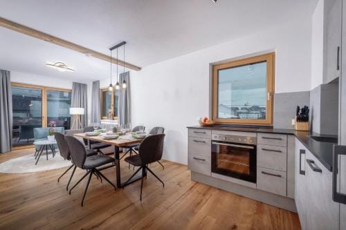 Apartment Streif LXL Hotel in Salzburgerland
