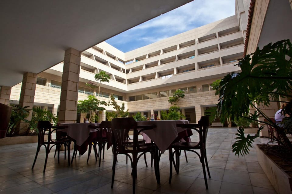 Apartamentos Piramides Hotel in Playa de las Americas