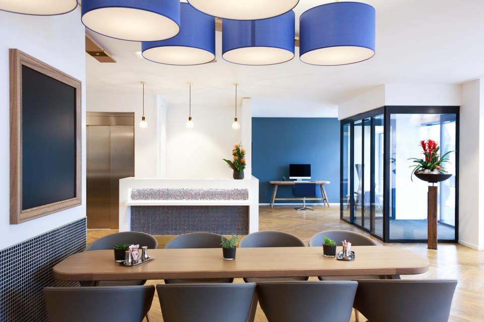 VISIONAPARTMENTS Place de Cornavin - contactless check-in Hotel in Geneva