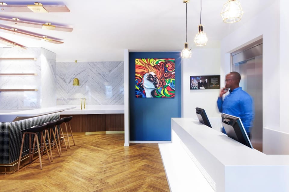 VISIONAPARTMENTS Place de Cornavin - contactless check-in Hotel in Geneva