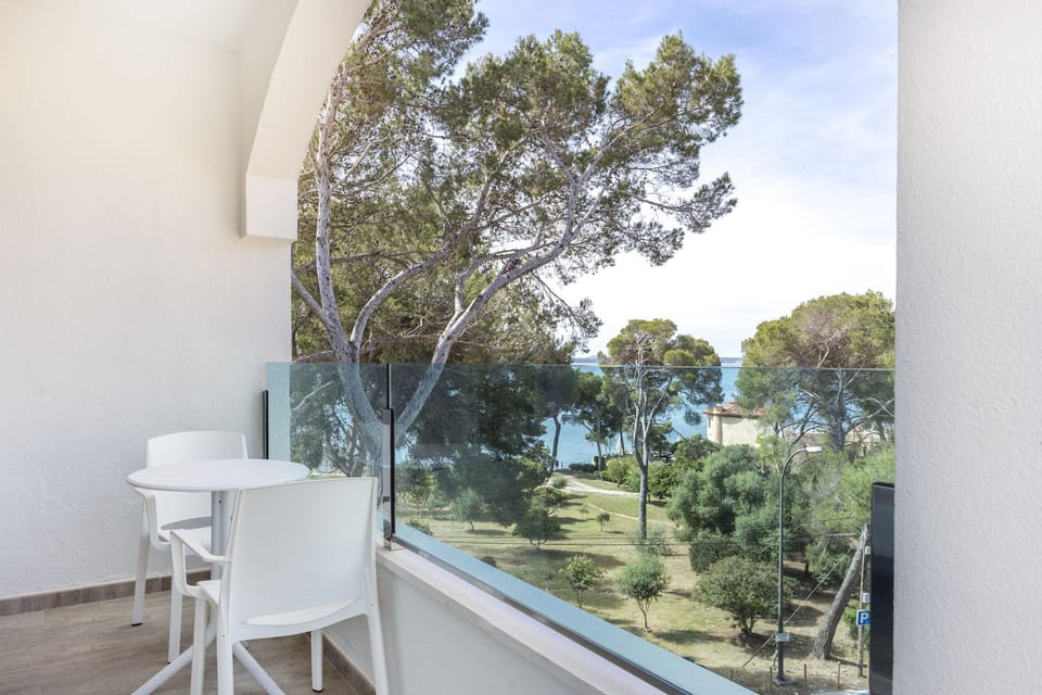 Seasun Far Hotel in Raiguer
