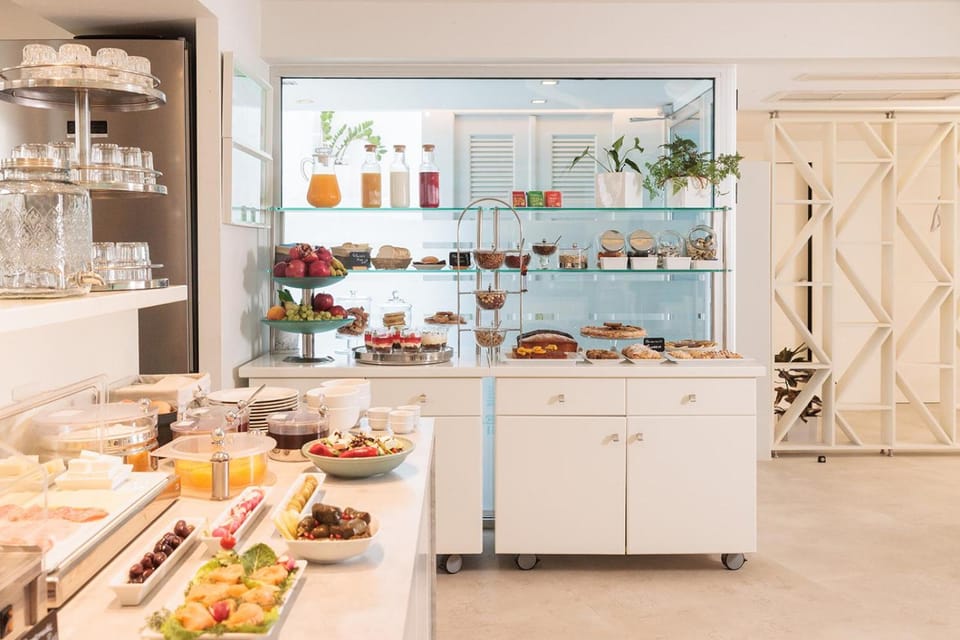 Iria Beach Art Hotel Hotel in Naxos, Naxos and Lesser Cyclades, Greece