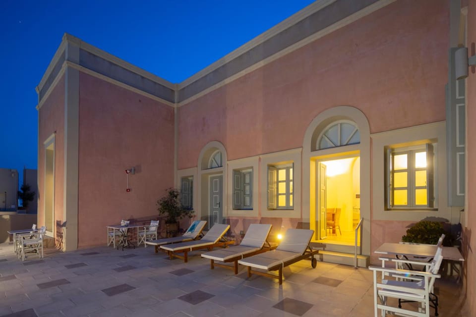 Aria Lito Mansion Hotel in Thera