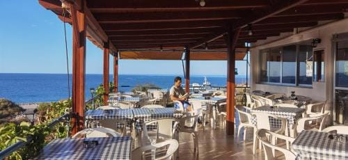 Paradise Hotel in Crete