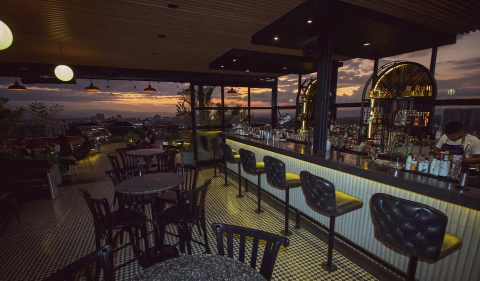 Bar/lounge