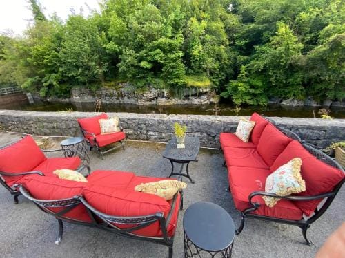 Salmon Weir Lodge Hotel in County Mayo