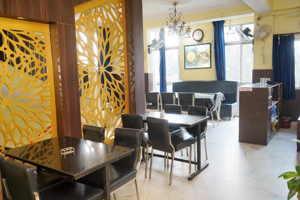 HOLIDEI INN  Hotel in West Bengal