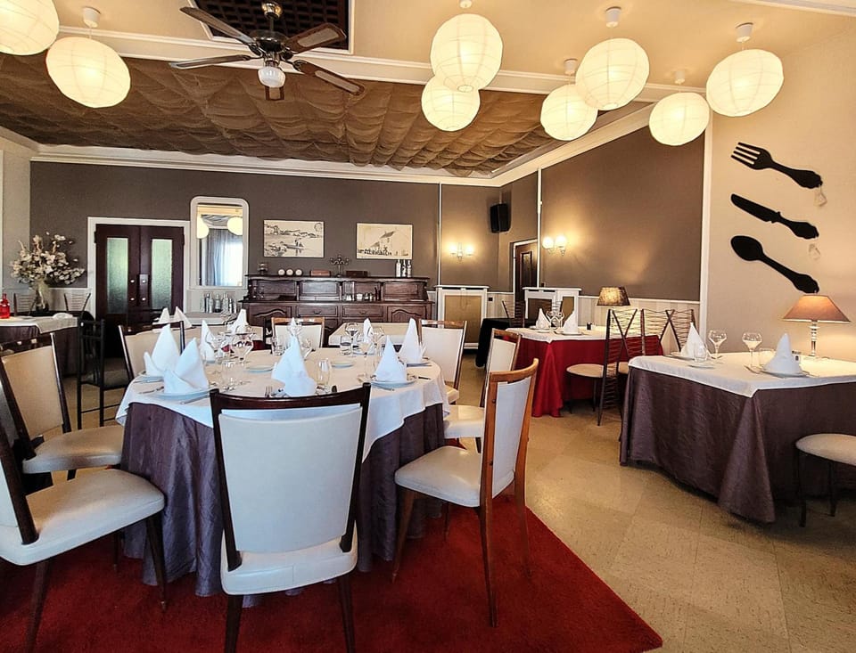 Logis Hotel Le Merle Blanc Hotel in Bourgogne-Franche-Comté