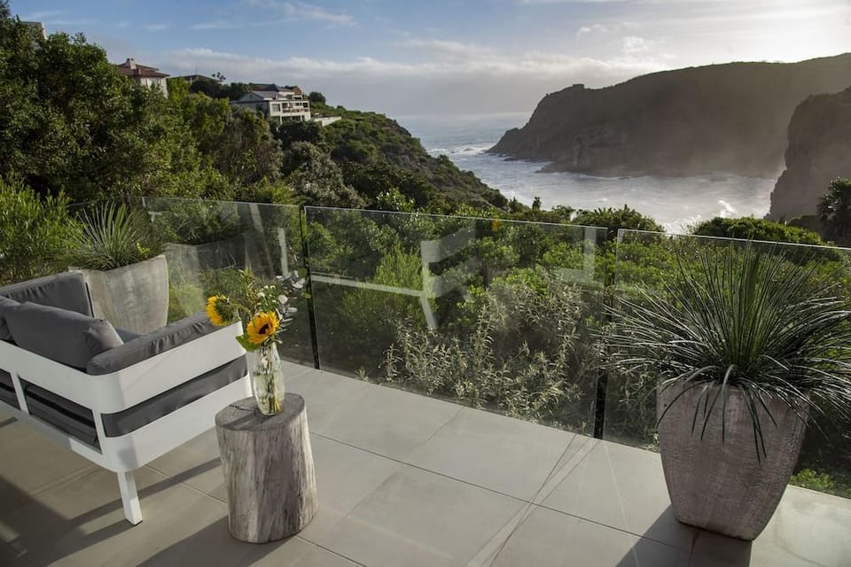 Crown on the heads Hotel in Knysna