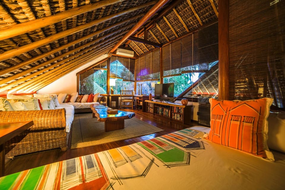 Shared lounge/TV area