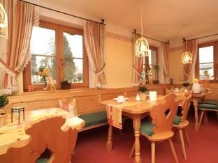Biobauernhof Vilshof Hotel in Tyrol