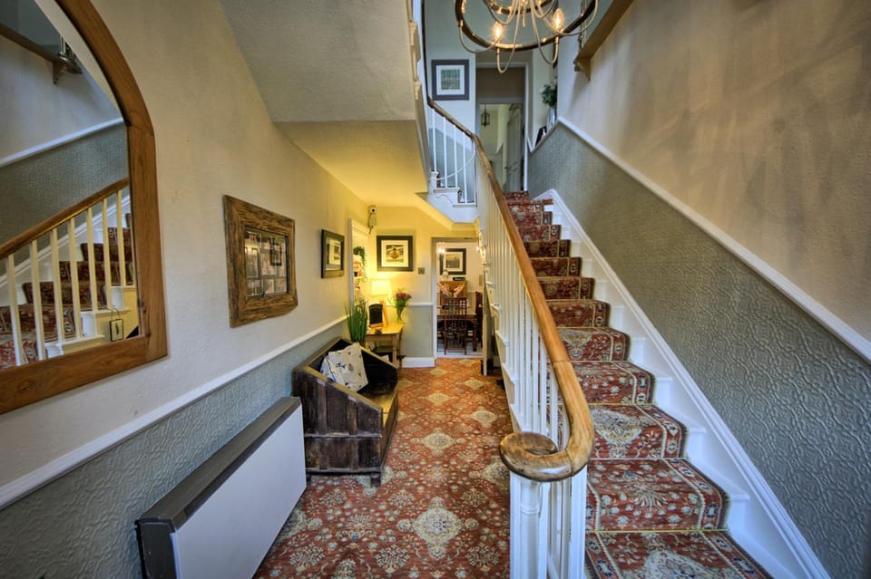 West End Guest House Hotel in England