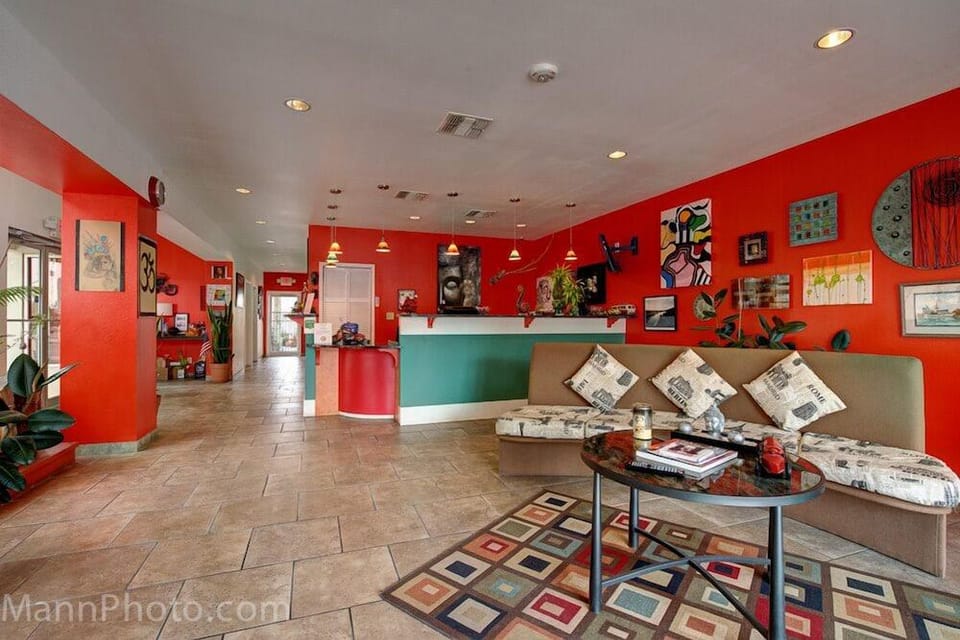 Whispering Palms Inn Motel in Del Rio