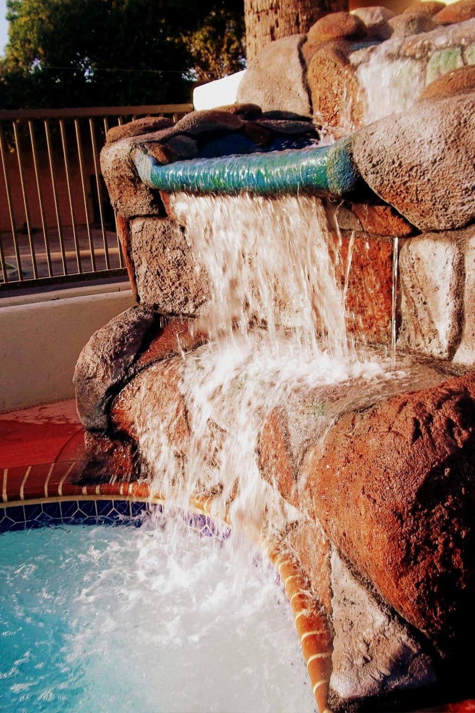 Whispering Palms Inn Motel in Del Rio