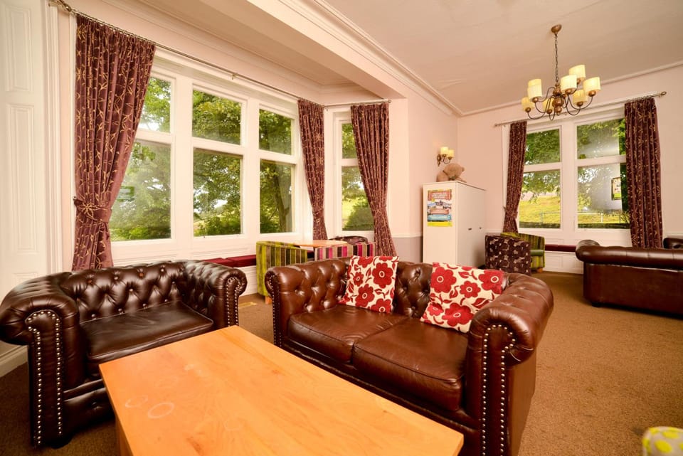 Shared lounge/TV area