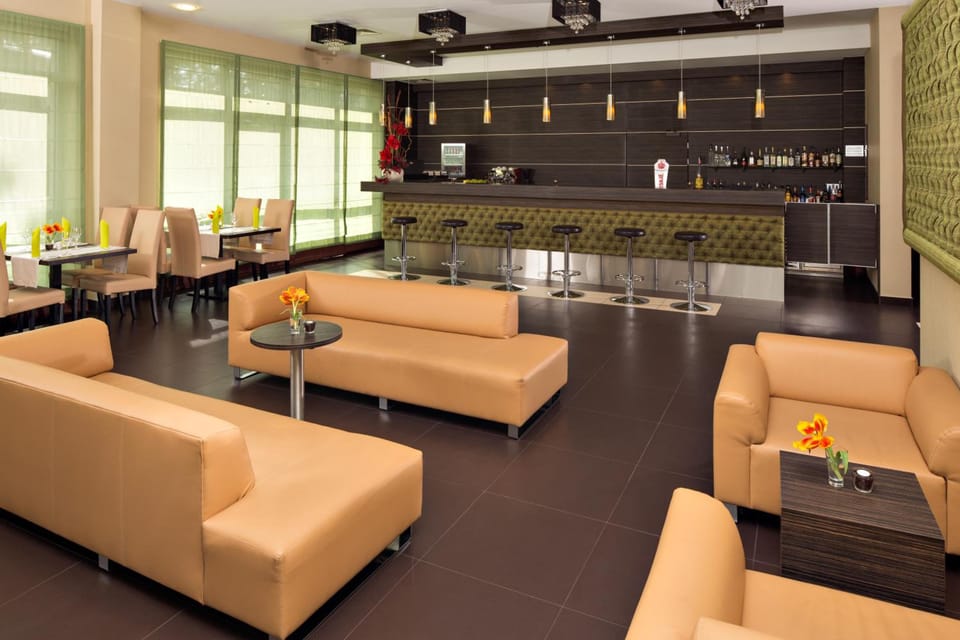 Bar/lounge