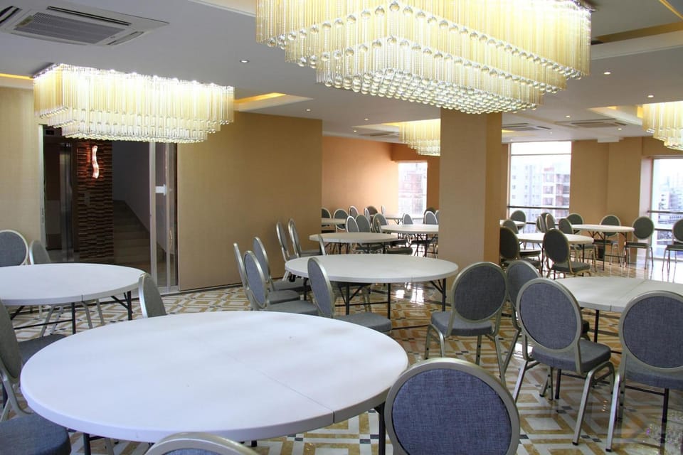 Blossom Hotel Dhaka Hotel in Dhaka