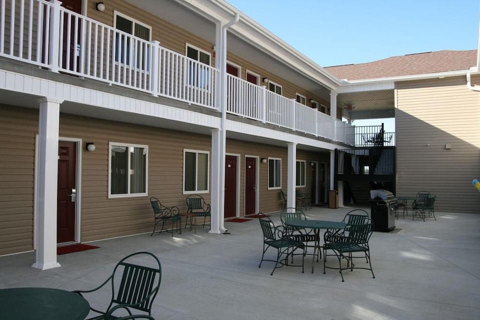 Affordable Suites of America Augusta Hotel in Martinez