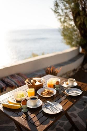 Agriolykos Pension Hotel in Icaria