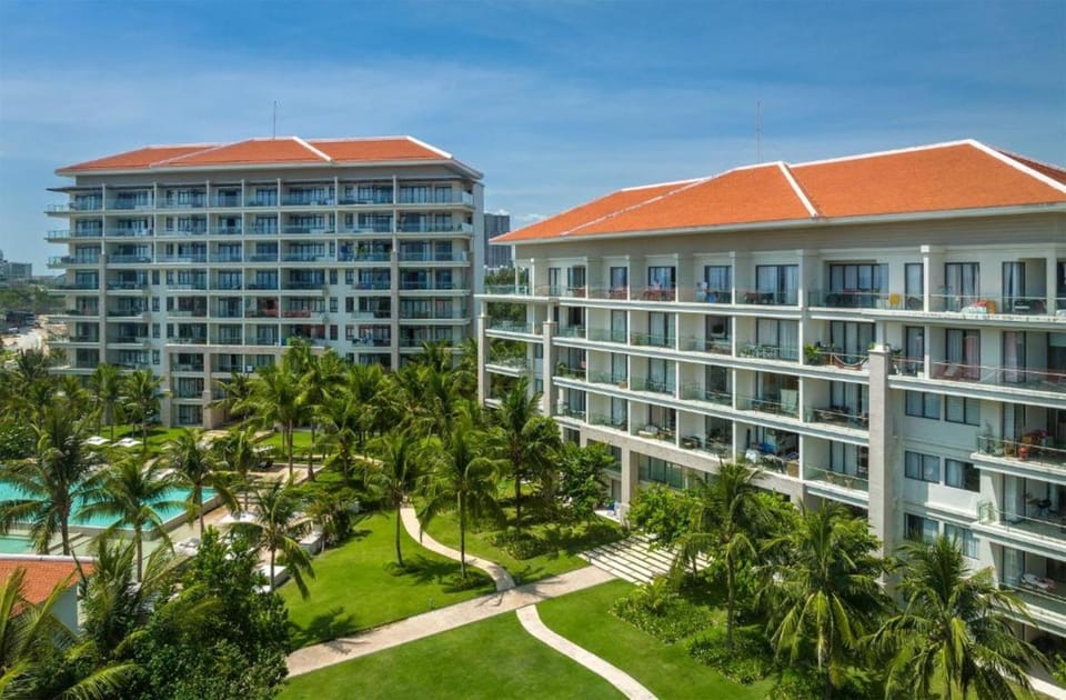 Ocean Villas Resort Hotel in Hoa Hai