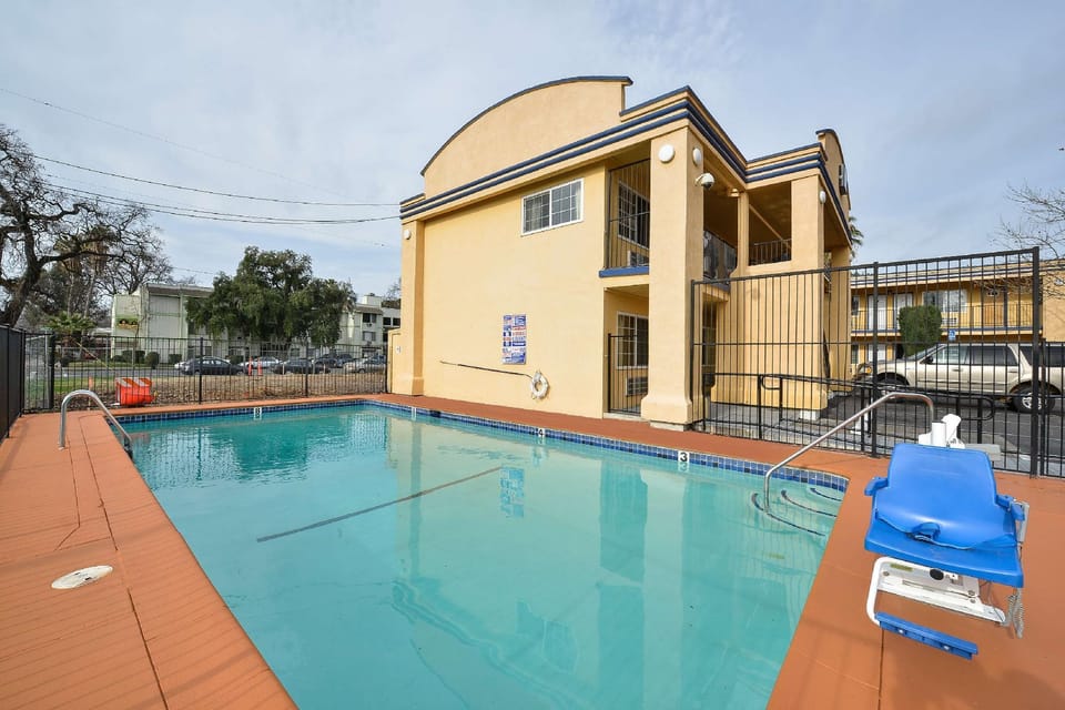 Americas Best Value Inn Chico Motel in Chico