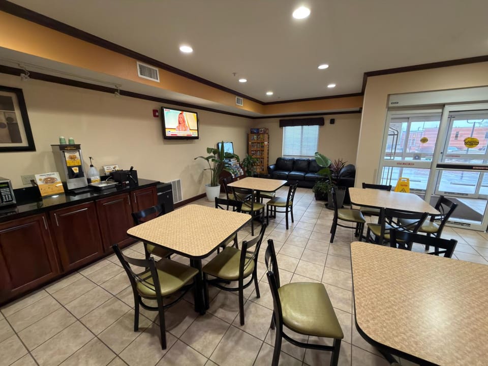 Americas Best Value Inn St. Robert Hotel in Saint Robert