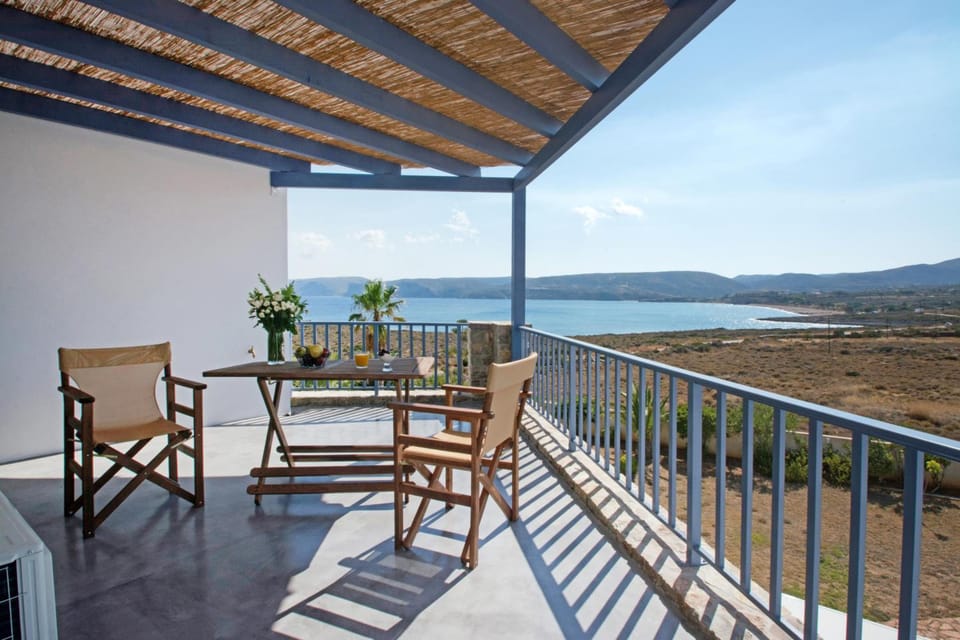 Anemes Apartment hotel in Islands