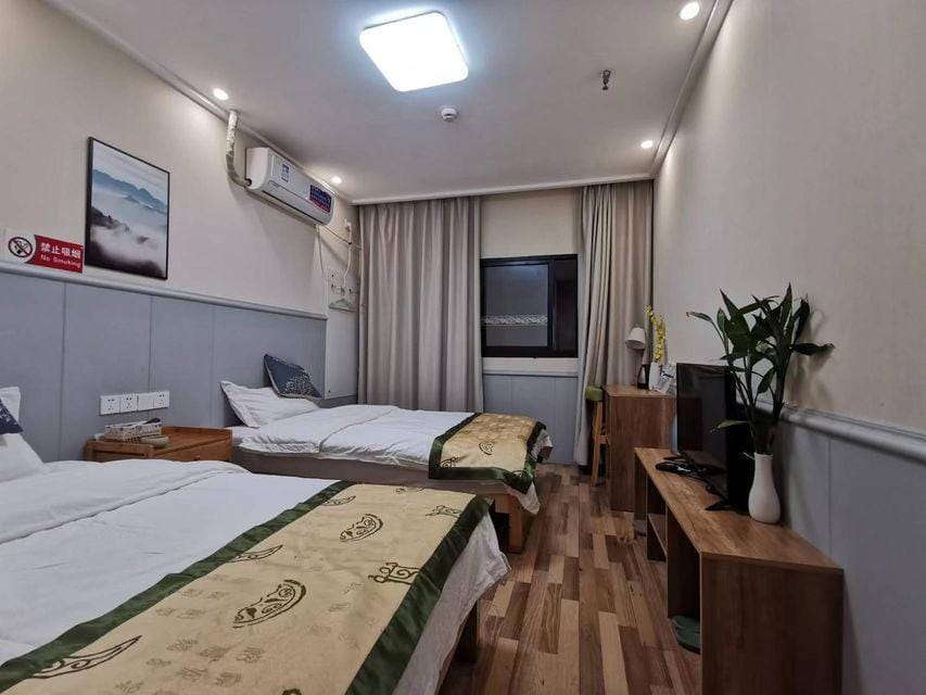 Hangzhou Tongyue Hotel (Yucai North Road Subway Station) Hotel in Hangzhou