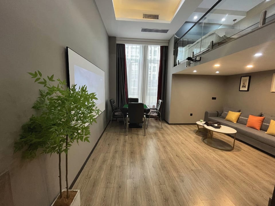 East Apartment Hotel in Chengdu
