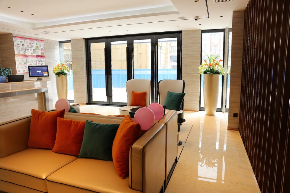 Longjin Garden Hotel (Jurong Agricultural and Forestry College) Hotel in Nanjing