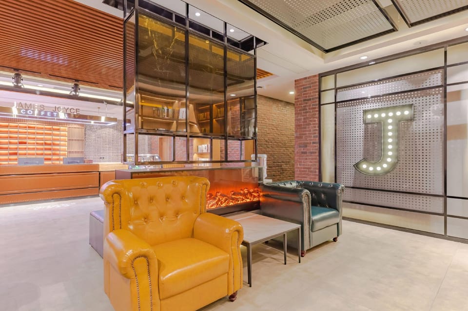 Shexian Huizhou Gucheng store JAMES JOYCE COFFETEL Hotel in Hangzhou
